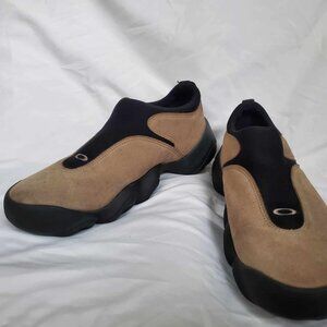 Oakley Slip Ons. Men's 10.5. Vintage 2000s Flesh Beige.